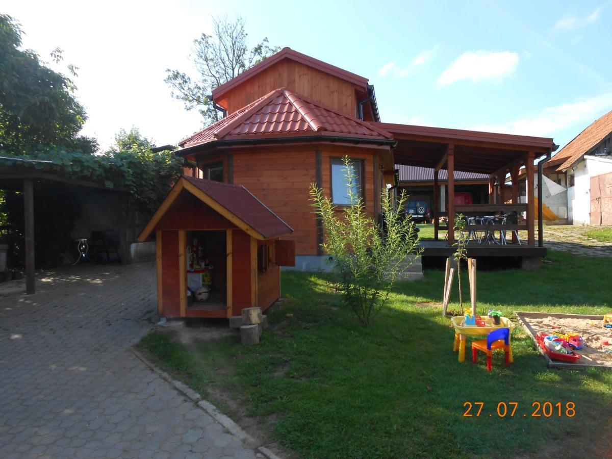 Domek Bialojany Exteriér fotografie